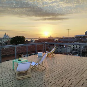  Ostello Sunny Terrace Italia
