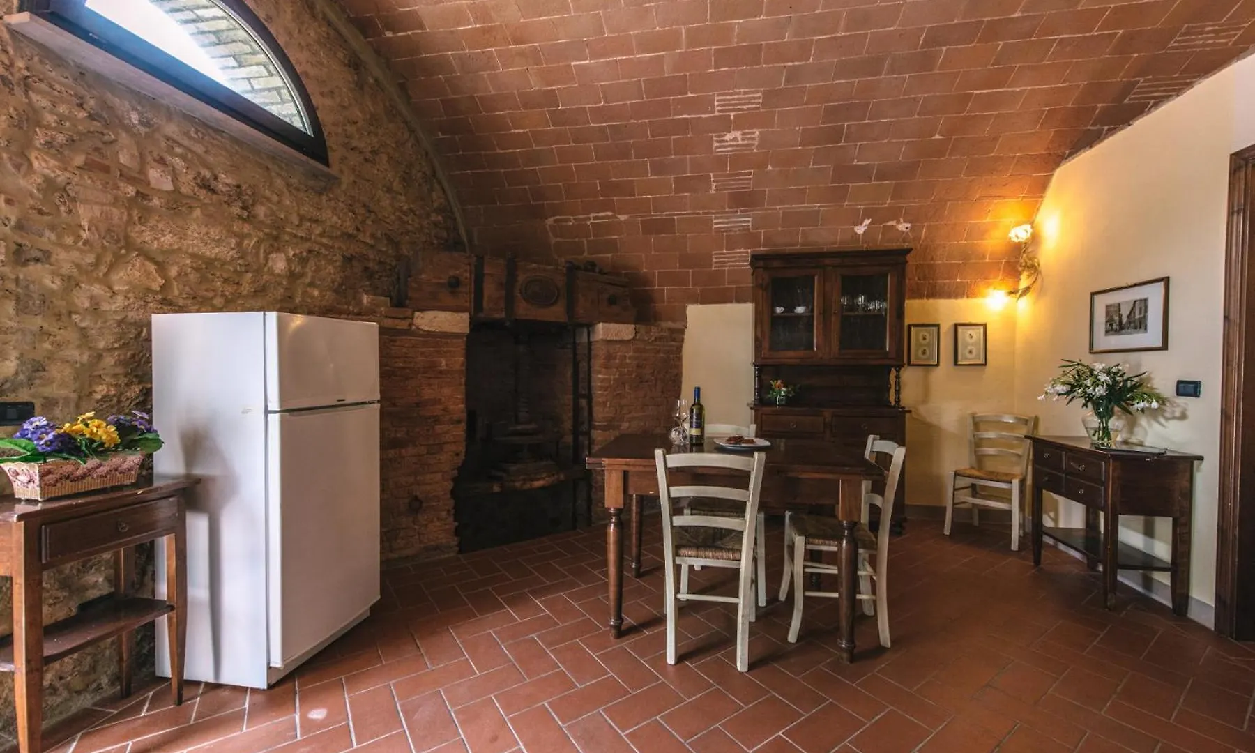 Tenuta Quarrata Capannoli 2*,  Italy